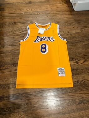 Men’s Mitchell & Ness Hardwood Classics Los Angeles Lakers Kobe Bryant Jersey